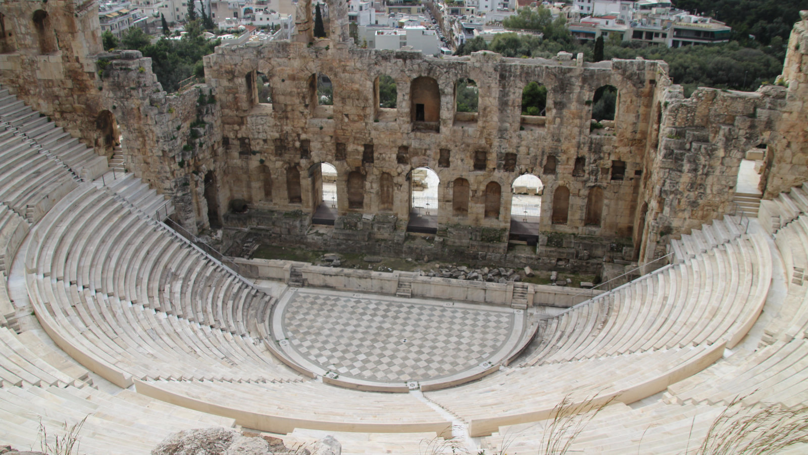 Il teatro di Dioniso, sul versante meridionale dell’Acropoli